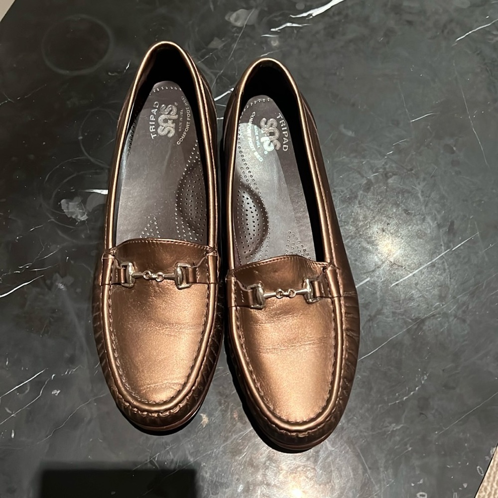 NWOT SAS METRO LOAFERS excellent condition, tried on at store never worn